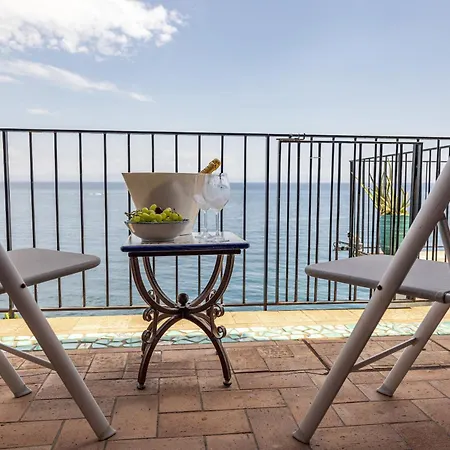 Holiday home Levante - Direct Sea Access - Full Sea View - Amalfi Coast Cetara