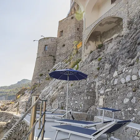 Levante - Direct Sea Access - Full Sea View - Amalfi Coast Cetara