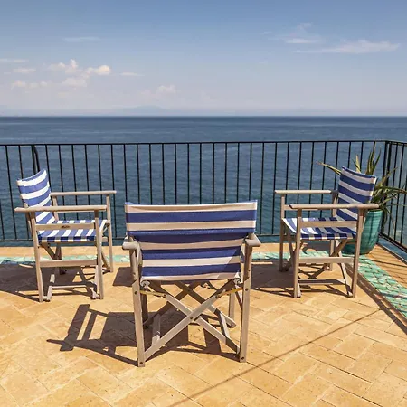 Casa vacanze Levante - Direct Sea Access - Full Sea View - Amalfi Coast Cetara